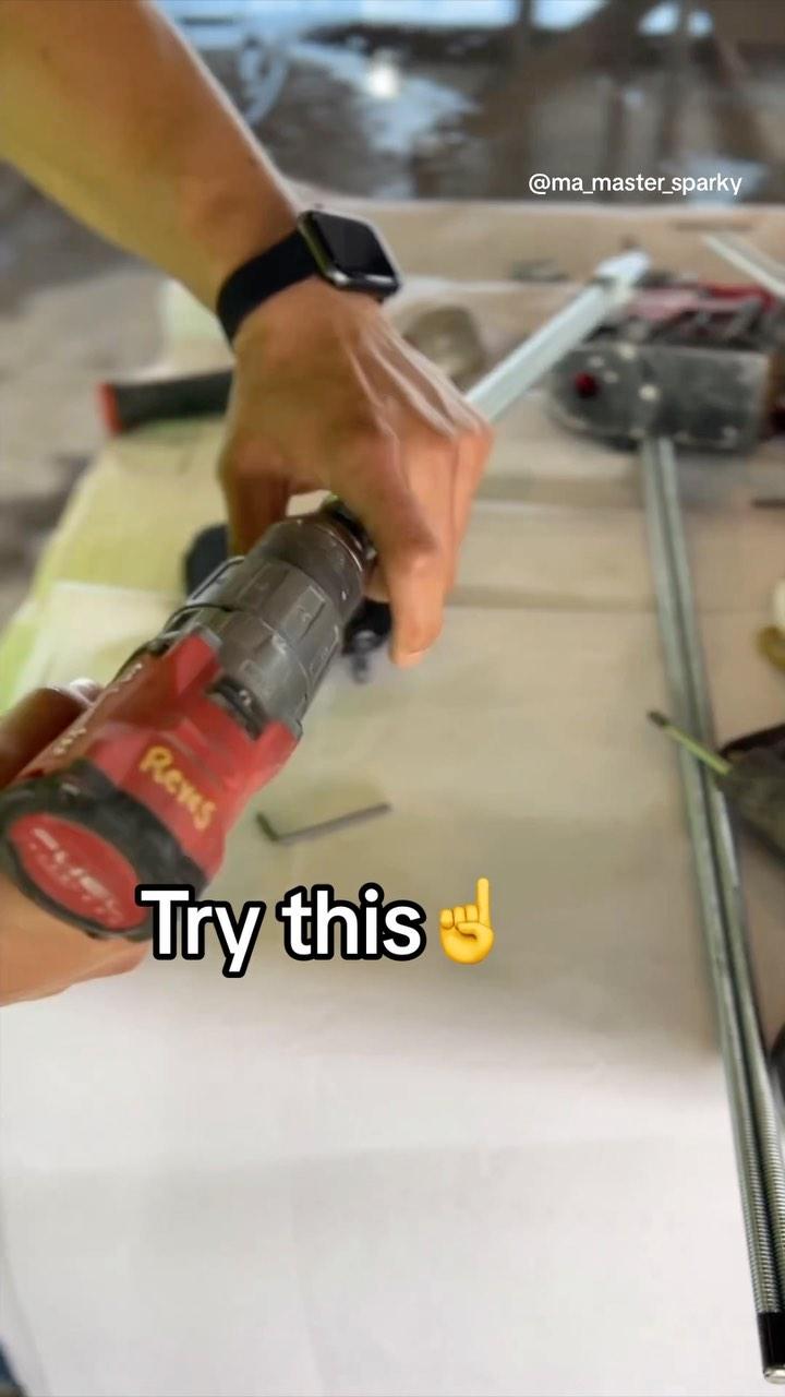 Do you use a nut driver? This is the Extendo nut driver, it turns any piece of 1/2” EMT into an extension nut driver. Get it in the link in our bio. Big ups to @ma_master_sparky for the demo 💪
-
#extendonutdriver #rackatierstools #rackatiers #electrician #electricianlife #sparky #bluecollar #electricalcontractors #electricalcontractor #commercialelectrician #electriciantools #electricianlife #tradielife #bluecollarlife #electricians #tradie #emt #strut #nutdriver